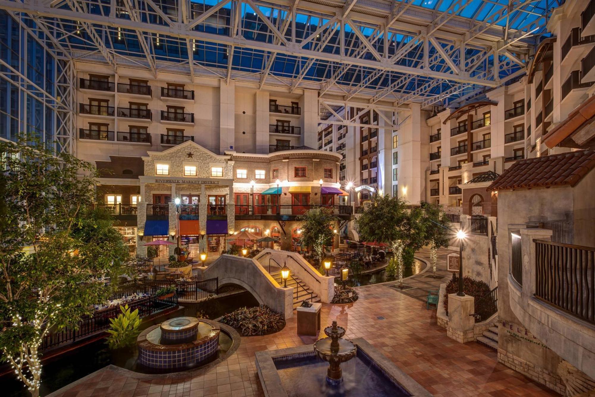 Gaylord Texan And Convention Center 4*