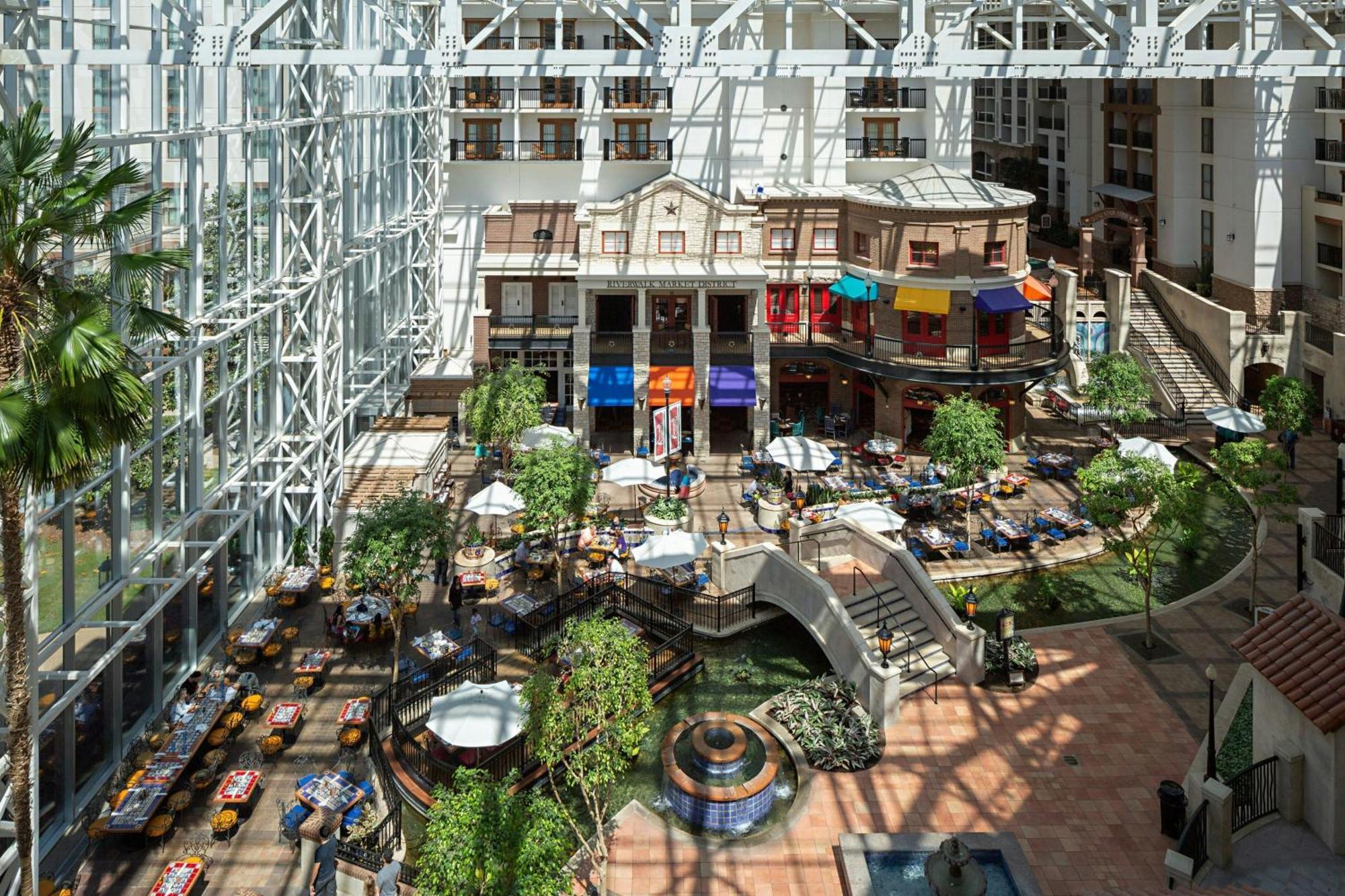 Gaylord Texan And Convention Center Resort 4*